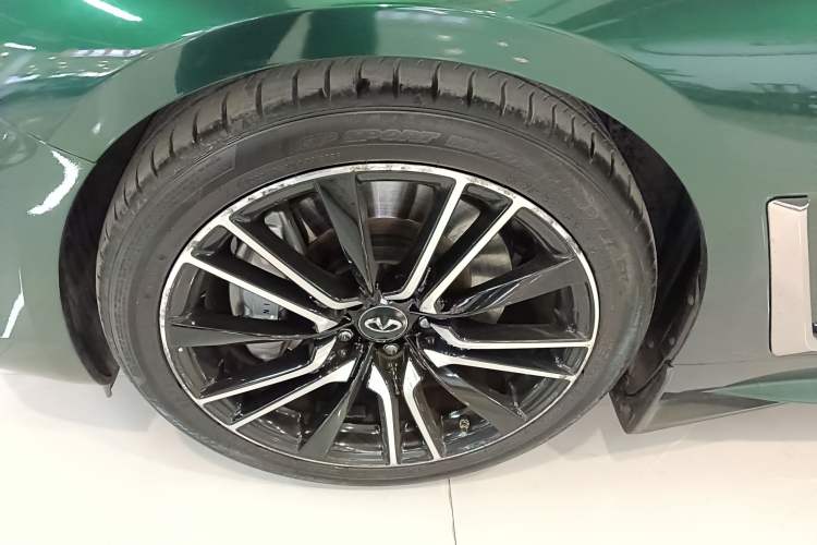 Used Infiniti Q60 2019 S 2.0T Luxury Sport Edition Left Front Wheel Hub