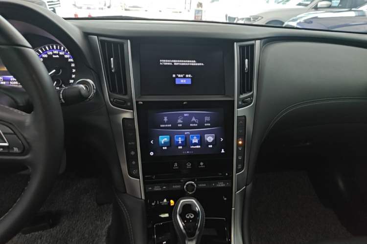 Used Infiniti Q60 2019 2.0T Luxury Edition Audio And AC Panel