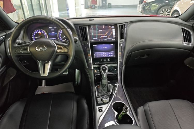 Used Infiniti Q60 2019 S 2.0T Luxury Sport Edition Center Console