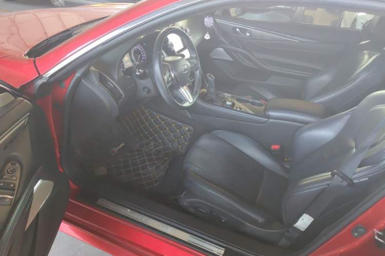 Used Infiniti Q60 2019 2.0T Luxury Edition Driver Seat