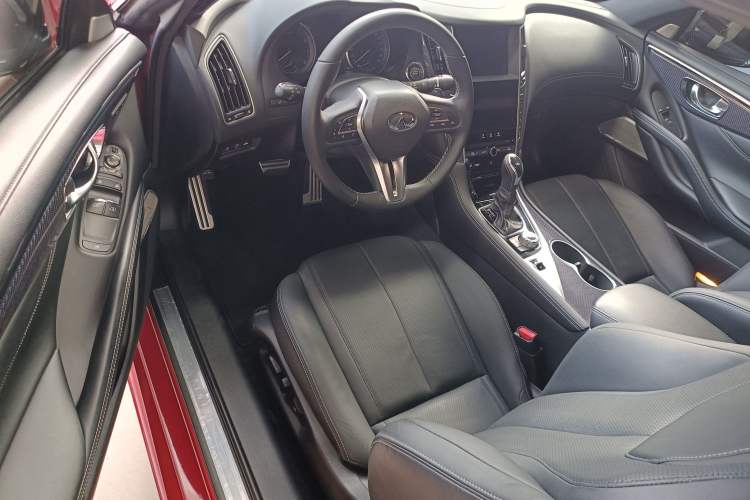 Used Infiniti Q60 2019 S 2.0T Luxury Sport Edition Driver Seat
