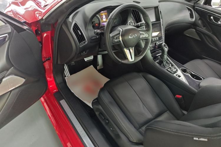 Used Infiniti Q60 2019 S 2.0T Luxury Sport Edition Driver Seat