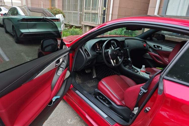 Used Infiniti Q60 2019 S 2.0T Luxury Sport Edition Driver Seat