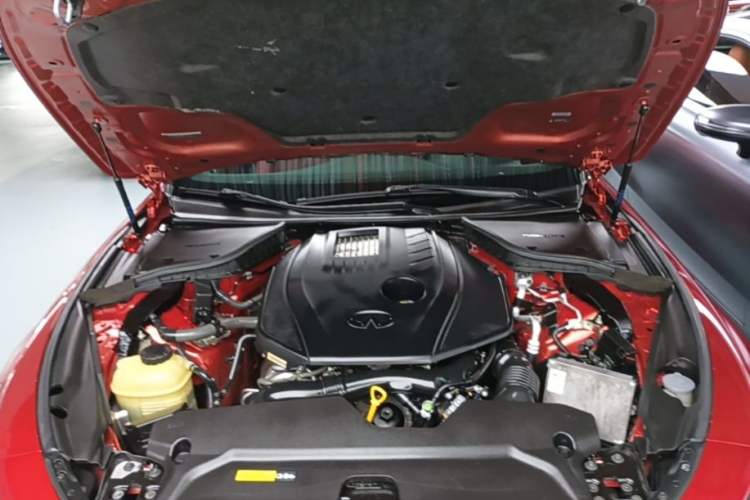 Used Infiniti Q60 2019 S 2.0T Luxury Sport Edition Engine Bay