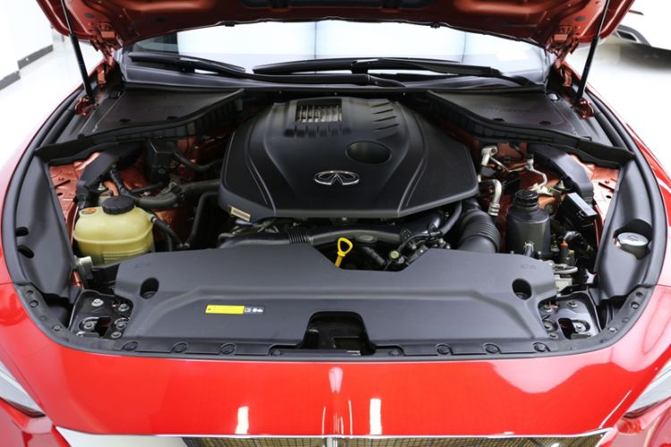 Used Infiniti Q60 2019 2.0T Luxury Edition Engine Bay