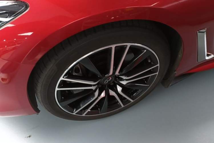 Used Infiniti Q60 2019 S 2.0T Luxury Sport Edition Exterior 4