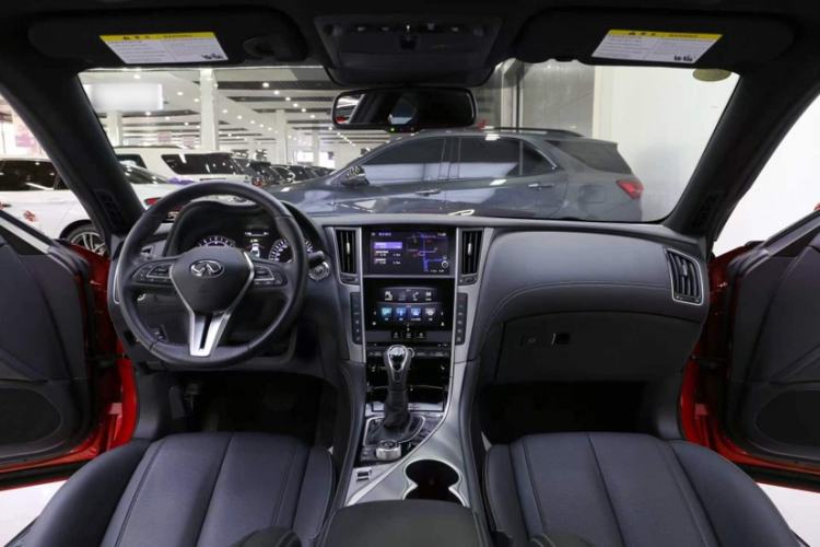 Used Infiniti Q60 2019 2.0T Luxury Edition Gear Lever