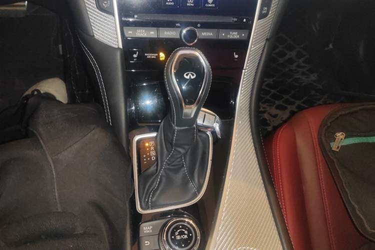 Used Infiniti Q60 2019 S 2.0T Luxury Sport Edition Gear Lever