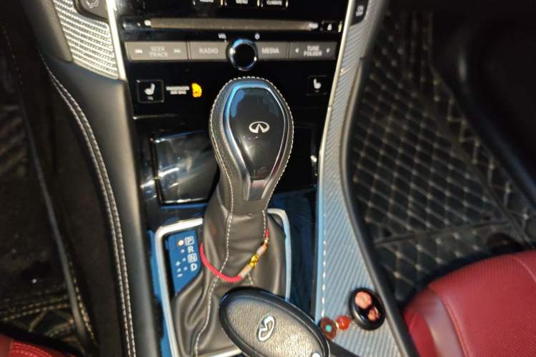 Used Infiniti Q60 2019 S 2.0T Luxury Sport Edition Gear Lever