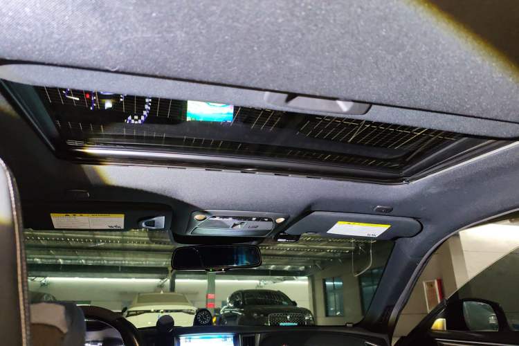 Used Infiniti Q60 2019 2.0T Luxury Edition Headliner
