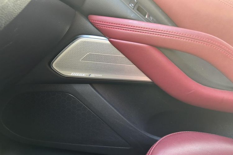 Used Infiniti Q60 2019 S 2.0T Luxury Sport Edition Interior 2