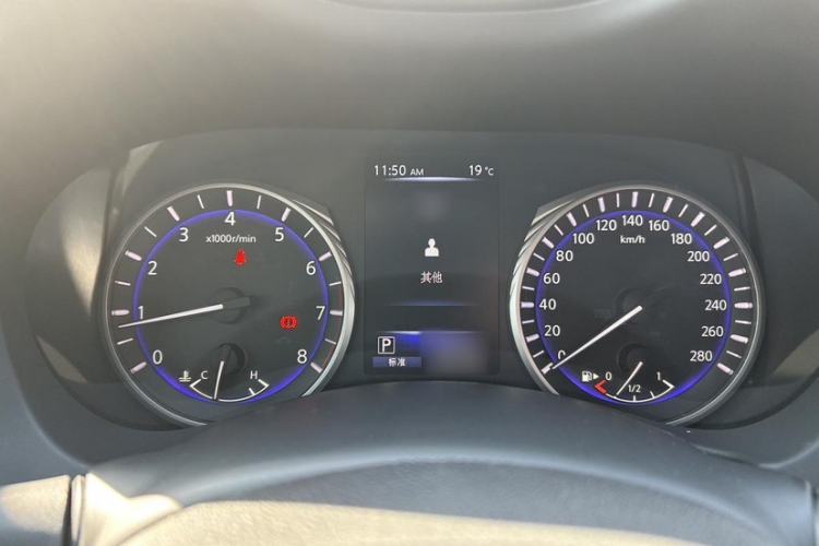 Used Infiniti Q60 2019 S 2.0T Luxury Sport Edition Interior 3