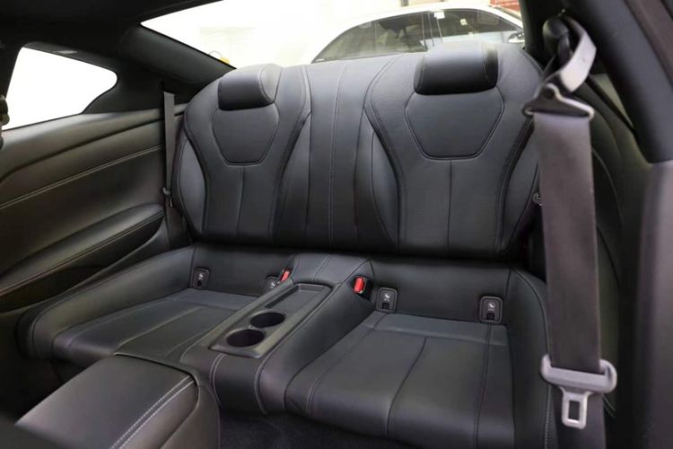 Used Infiniti Q60 2019 2.0T Luxury Edition Interior 4
