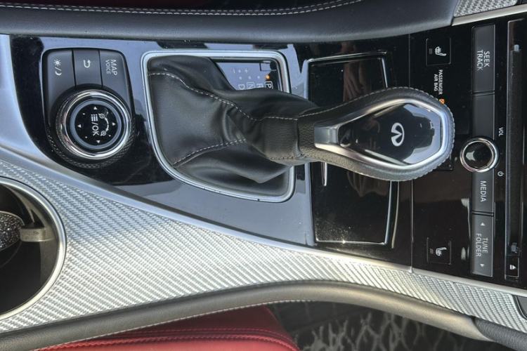 Used Infiniti Q60 2019 S 2.0T Luxury Sport Edition Interior 5