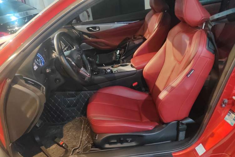 Used Infiniti Q60 2019 S 2.0T Luxury Sport Edition Left Front Seat