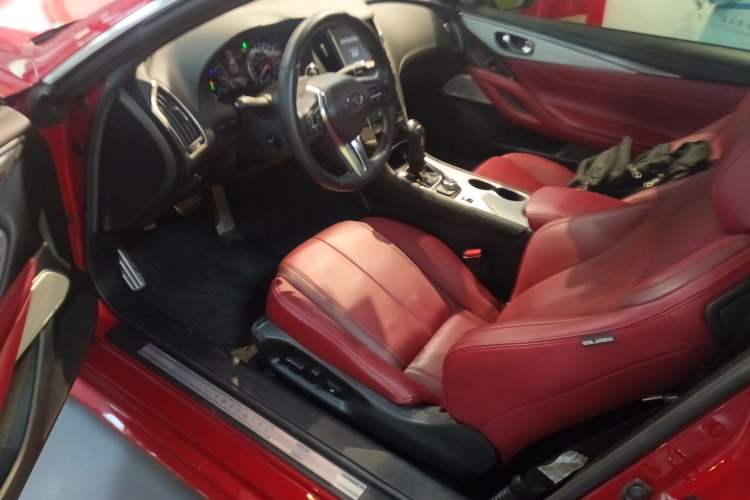 Used Infiniti Q60 2019 S 2.0T Luxury Sport Edition Left Front Seat