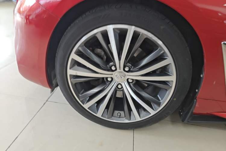 Used Infiniti Q60 2019 2.0T Luxury Edition Left Front Wheel Hub