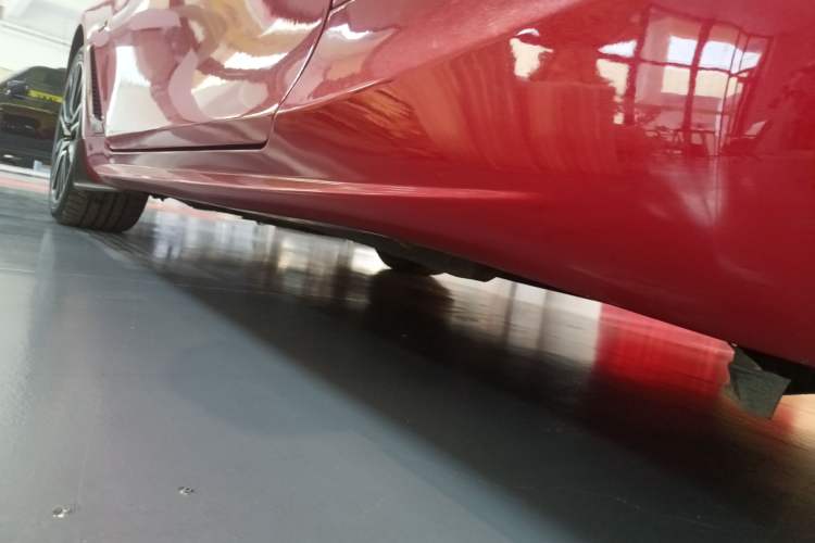 Used Infiniti Q60 2019 S 2.0T Luxury Sport Edition Left Side Sill