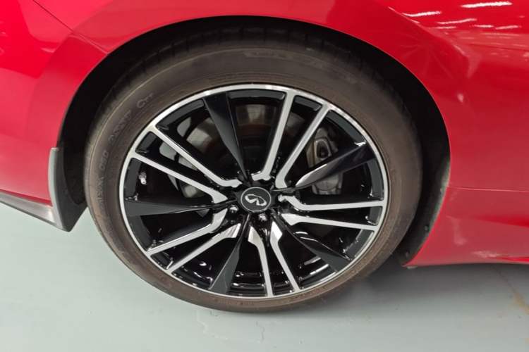 Used Infiniti Q60 2019 S 2.0T Luxury Sport Edition Right Rear Wheel Hub