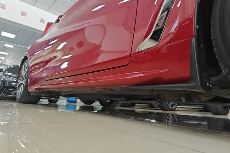 Used Infiniti Q60 2019 2.0T Luxury Edition Right Side Sill