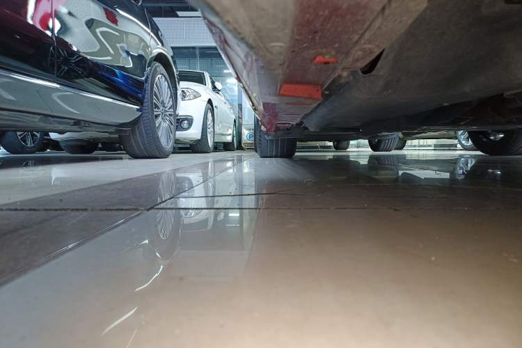 Used Infiniti Q60 2019 S 2.0T Luxury Sport Edition Right Side Sill