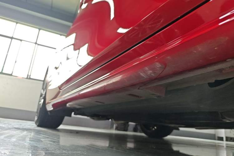 Used Infiniti Q60 2019 S 2.0T Luxury Sport Edition Right Side Sill