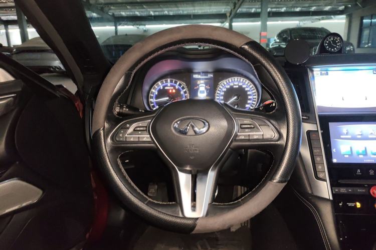 Used Infiniti Q60 2019 2.0T Luxury Edition Steering Wheel