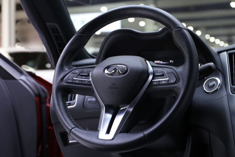 Used Infiniti Q60 2019 2.0T Luxury Edition Steering Wheel