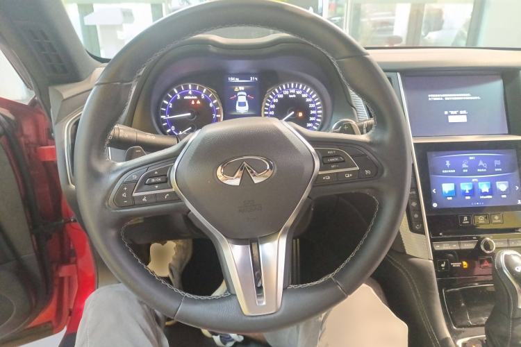 Used Infiniti Q60 2019 S 2.0T Luxury Sport Edition Steering Wheel