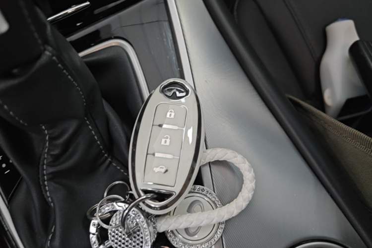 Used Infiniti Q60 2019 2.0T Luxury Edition Vehicle Key