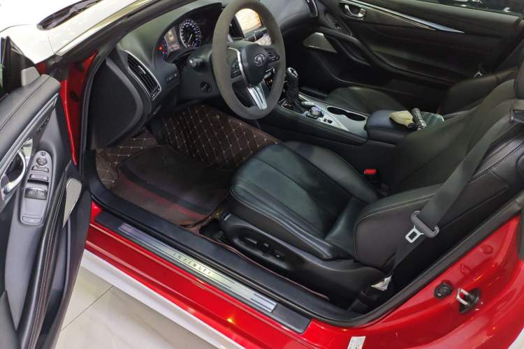 Used Infiniti Q60 2019 2.0T Luxury Edition Driver Seat