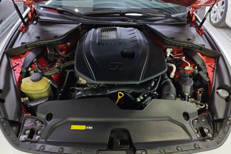 Used Infiniti Q60 2019 2.0T Luxury Edition Engine Bay