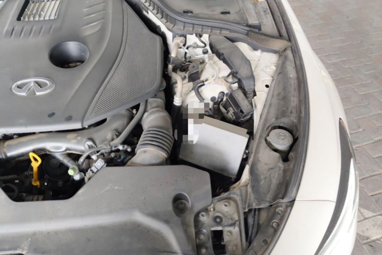 Used Infiniti Q60 2019 S 2.0T Luxury Sport Edition Engine Bay Left