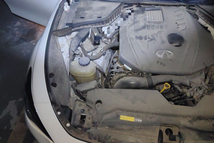 Used Infiniti Q60 2019 S 2.0T Luxury Sport Edition Engine Bay Right