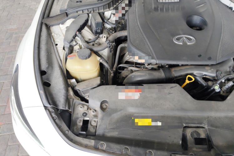 Used Infiniti Q60 2019 S 2.0T Luxury Sport Edition Engine Bay Right