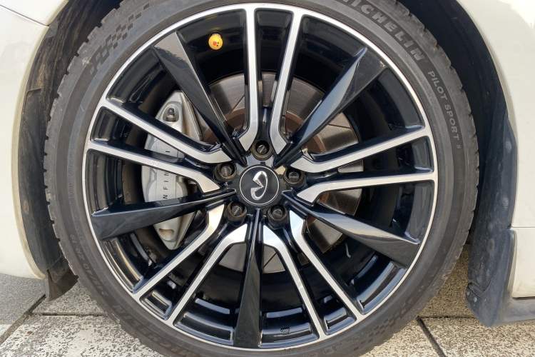 Used Infiniti Q60 2019 S 2.0T Luxury Sport Edition Exterior 5