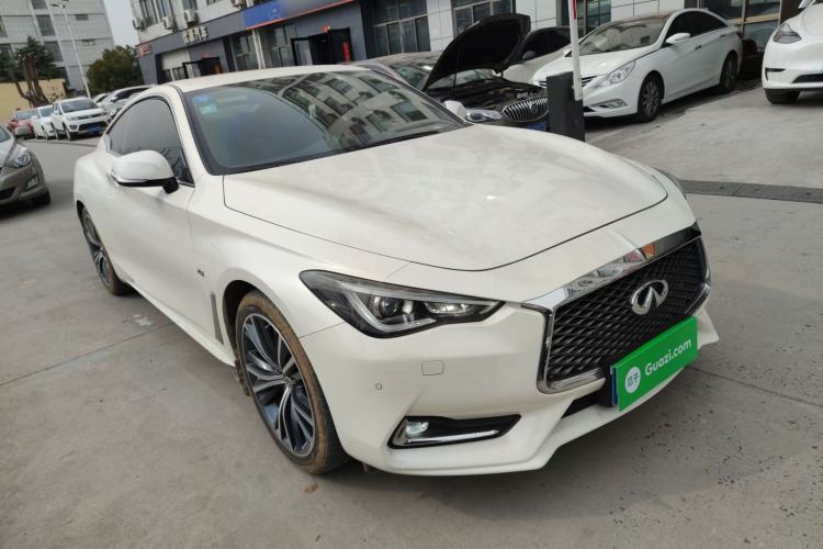 Used Infiniti Q60 2019 2.0T Luxury Edition Front Right 45 Deg