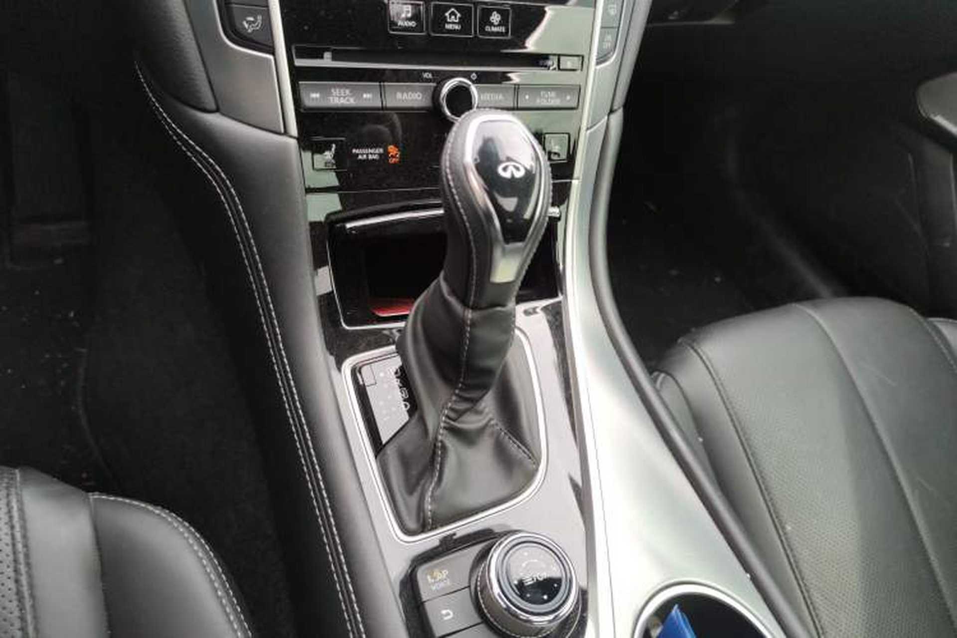 Used Infiniti Q60 2019 2.0T Luxury Edition Gear Lever