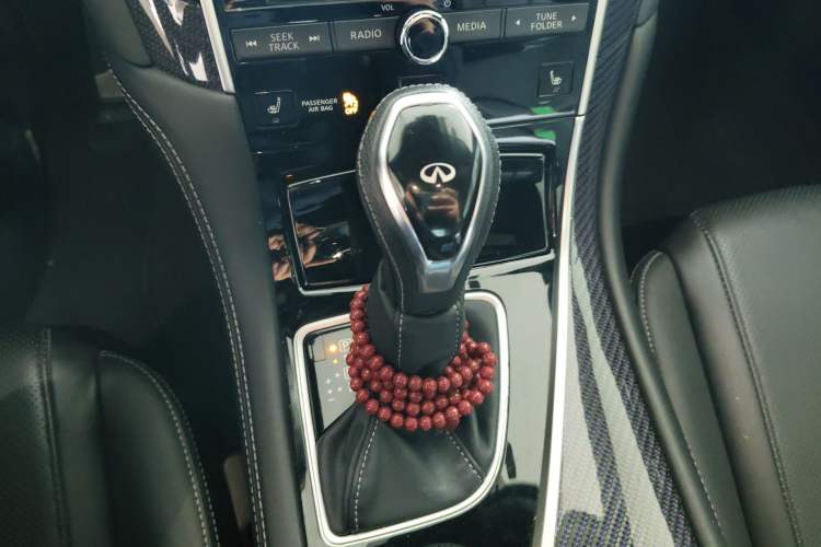 Used Infiniti Q60 2019 S 2.0T Luxury Sport Edition Gear Lever