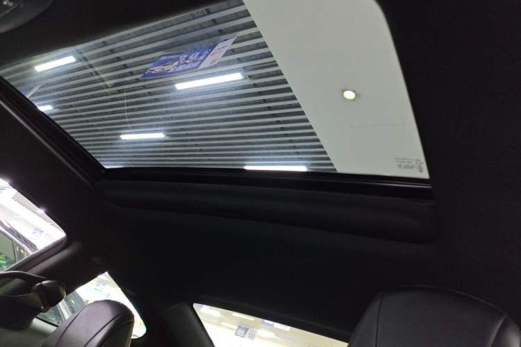 Used Infiniti Q60 2019 2.0T Luxury Edition Headliner