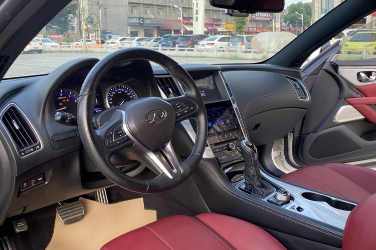 Used Infiniti Q60 2019 S 2.0T Luxury Sport Edition Interior 2