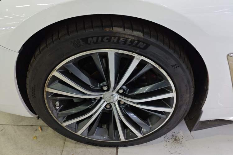 Used Infiniti Q60 2019 2.0T Luxury Edition Left Front Wheel Hub