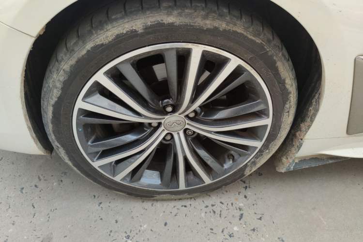 Used Infiniti Q60 2019 2.0T Luxury Edition Left Front Wheel Hub
