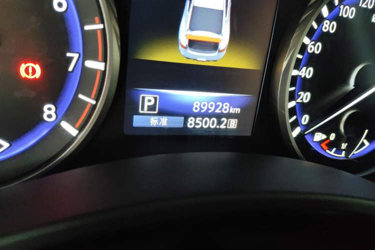 Used Infiniti Q60 2019 S 2.0T Luxury Sport Edition Odometer Close Up