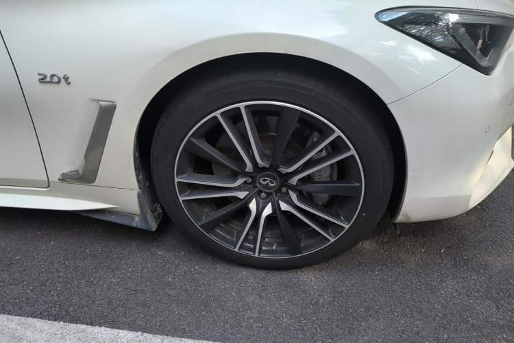 Used Infiniti Q60 2019 S 2.0T Luxury Sport Edition Right Front Wheel Hub