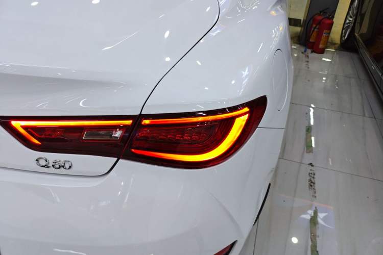Used Infiniti Q60 2019 2.0T Luxury Edition Right Rear Taillight