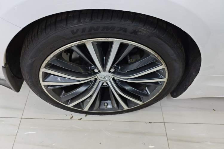 Used Infiniti Q60 2019 2.0T Luxury Edition Right Rear Wheel Hub