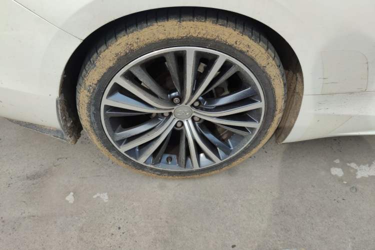 Used Infiniti Q60 2019 2.0T Luxury Edition Right Rear Wheel Hub