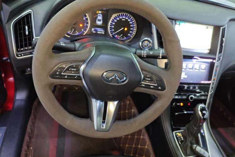 Used Infiniti Q60 2019 2.0T Luxury Edition Steering Wheel
