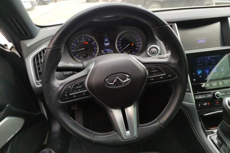 Used Infiniti Q60 2019 2.0T Luxury Edition Steering Wheel